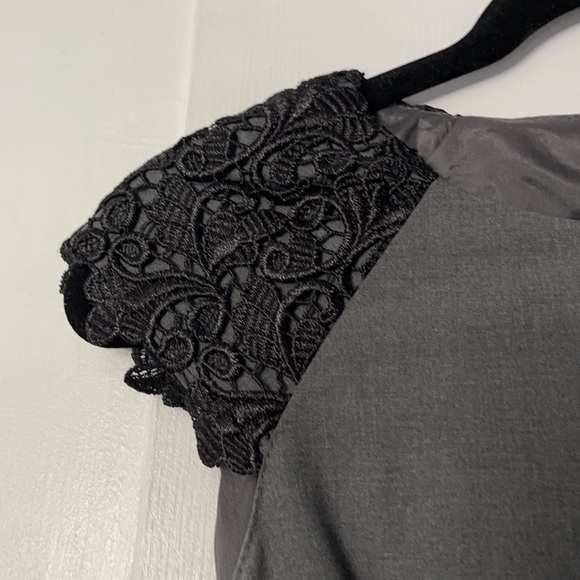 Tahari size 6 gray & black sheath dress lace cap sleeve - Picture 4 of 7